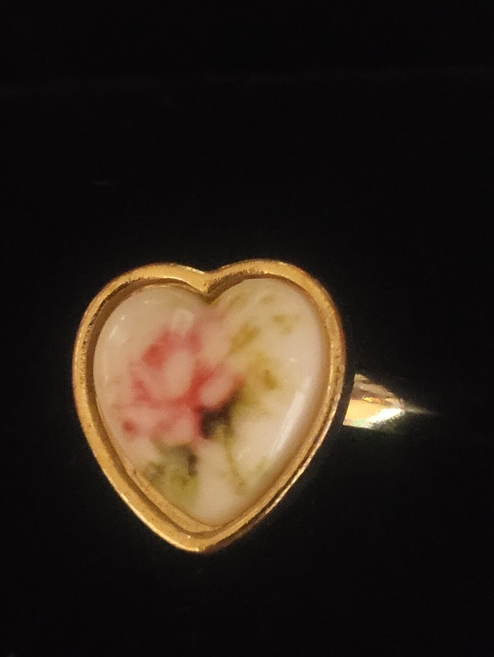 Vintage Porcelain Rose Heart Ring Gold Tone Cottagecore Floral Romantic Ring